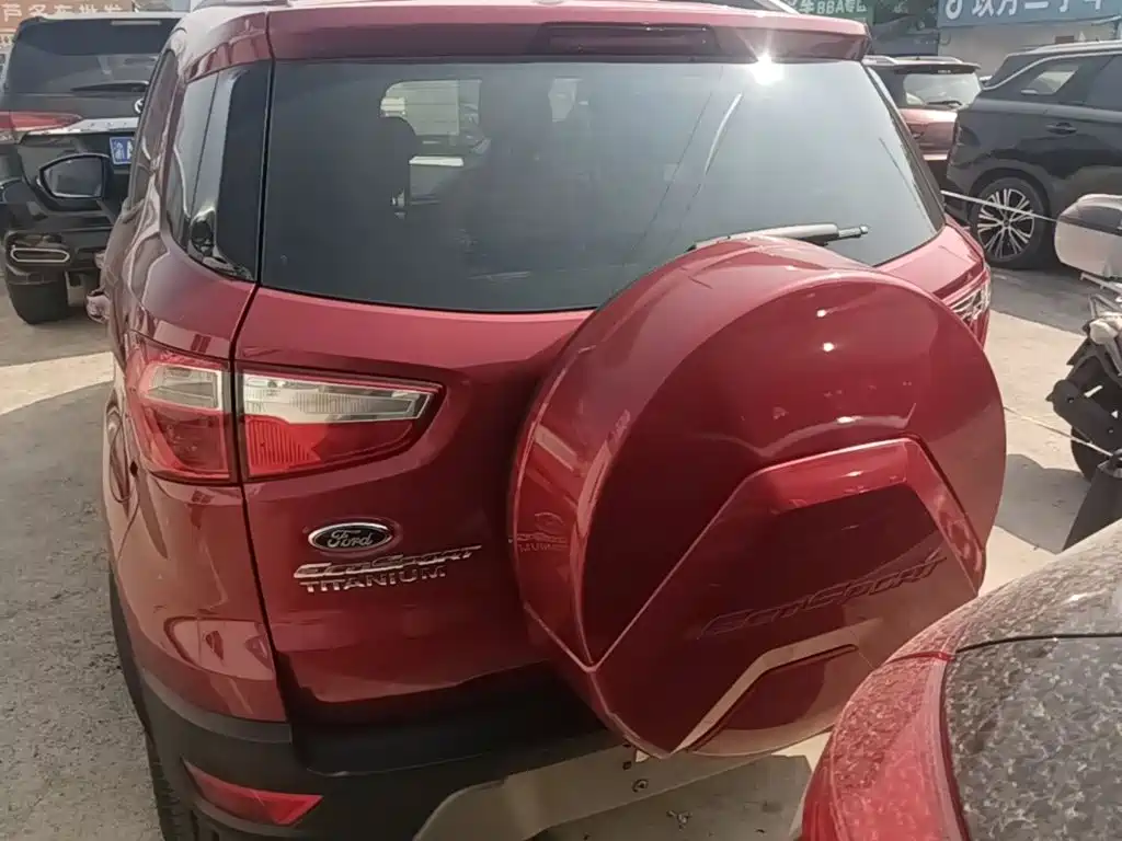 Ford Ecosport — фото 6