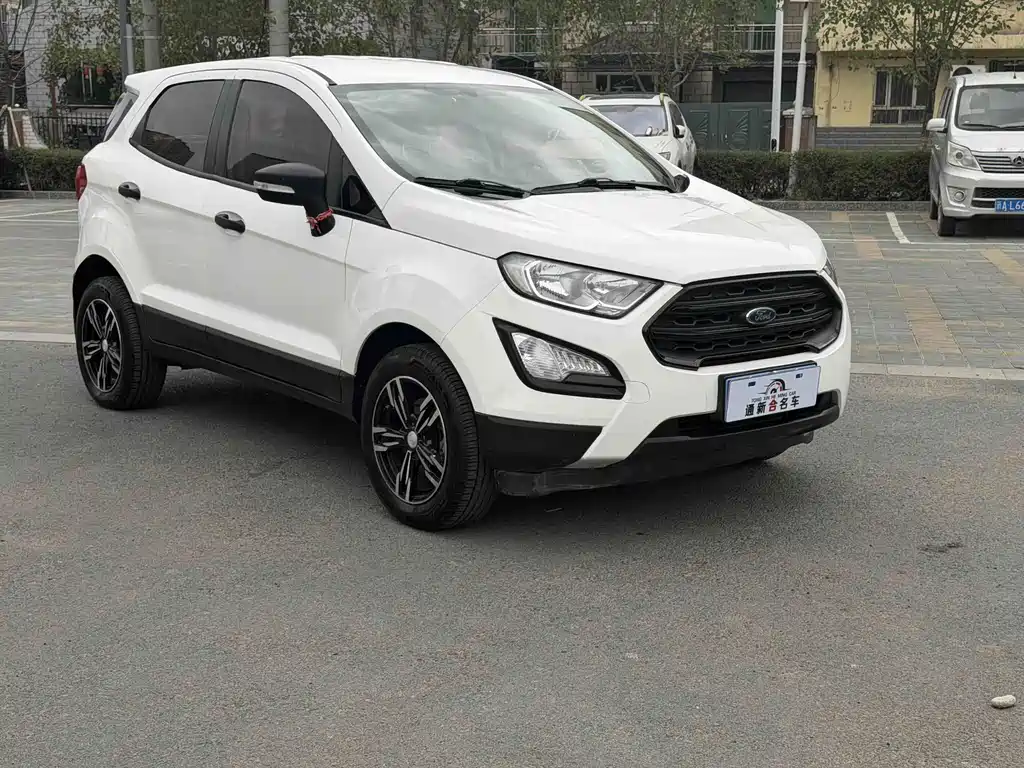 Ford Ecosport — фото 3