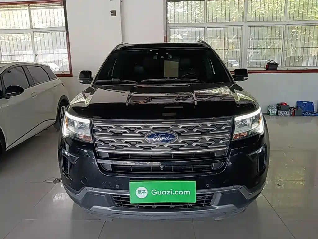 Ford Explorer (Import) — фото 3