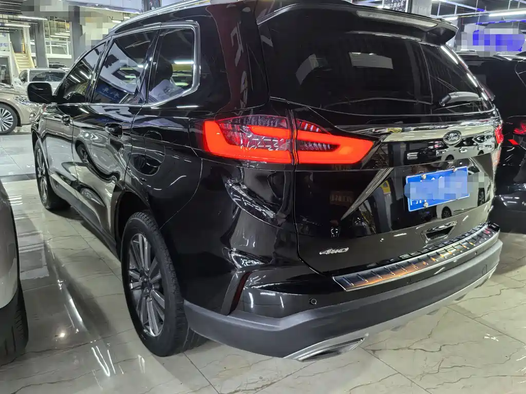 Ford Edge — фото 4