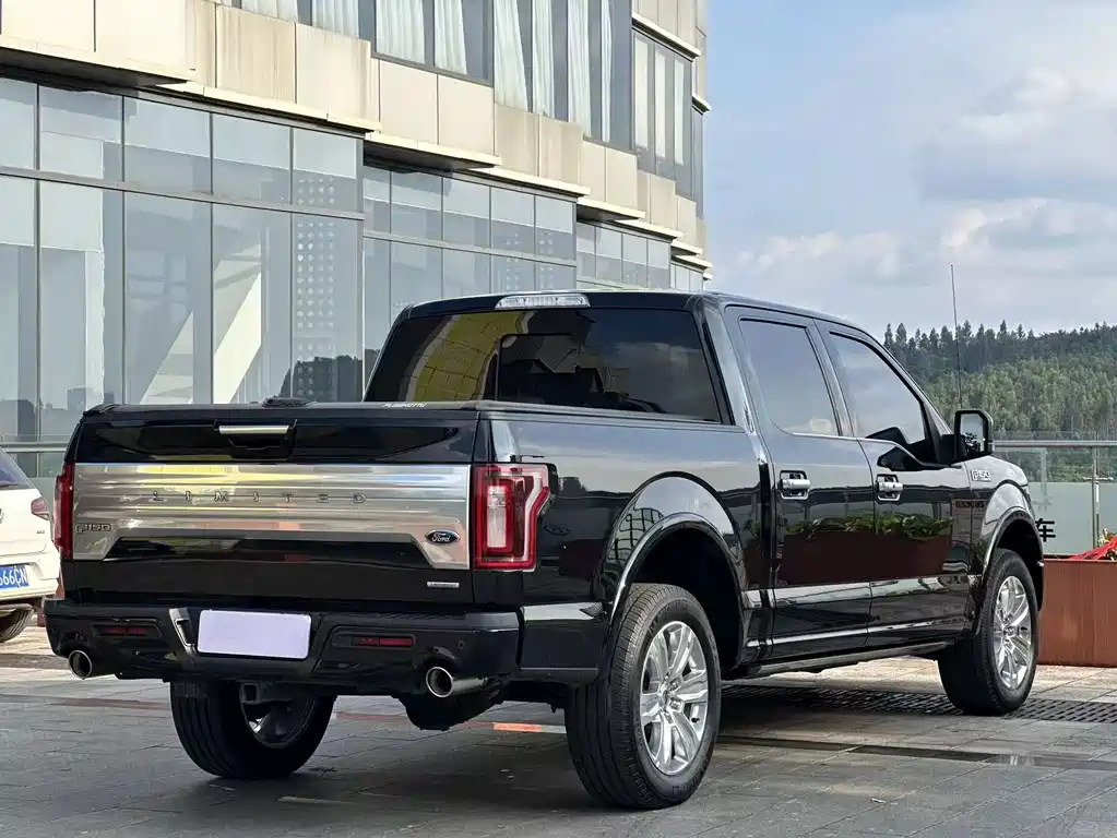Ford F-150 Raptor — фото 4
