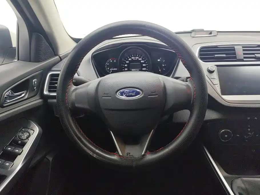 Ford Escort — фото 15