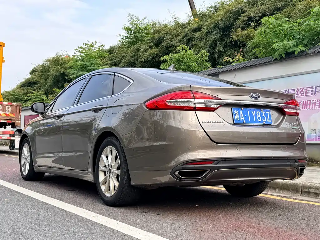 Ford Mondeo — фото 4