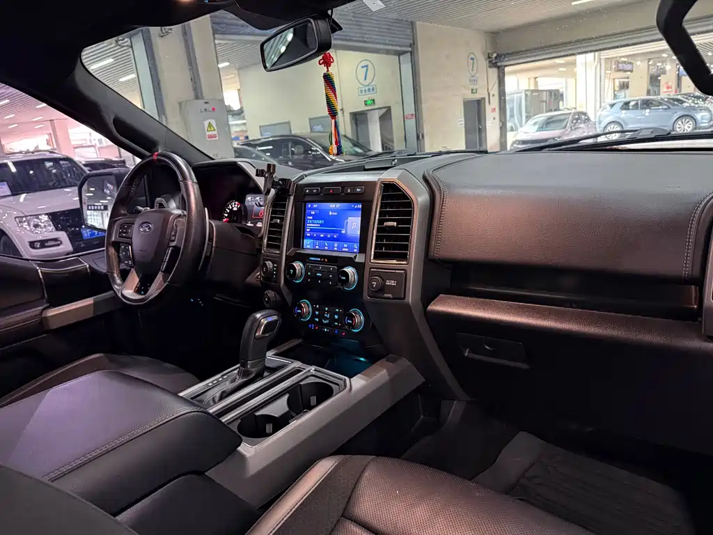 Ford F-150 Raptor — фото 5