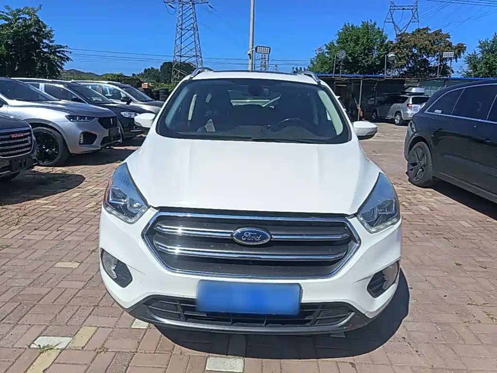 Ford Kuga — фото 3