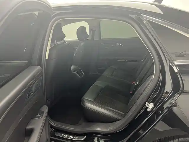 Ford Taurus — фото 14
