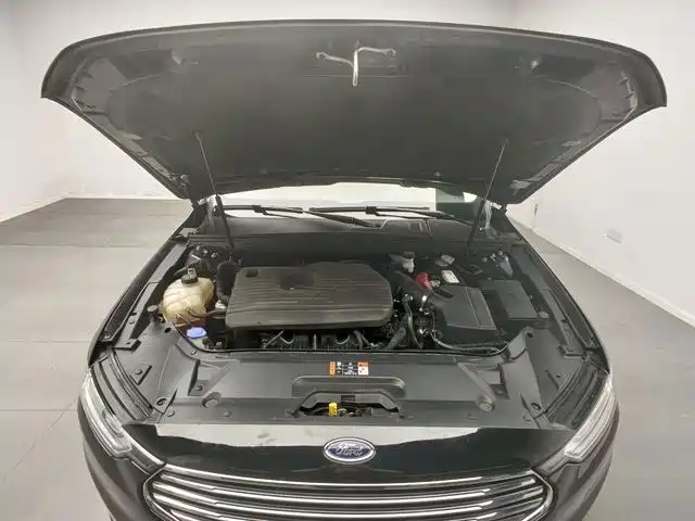 Ford Taurus — фото 15