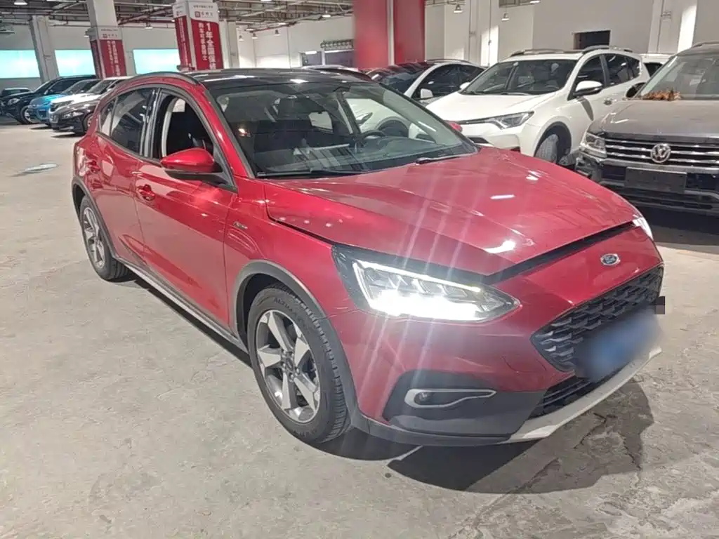 Ford Focus Active — фото 4