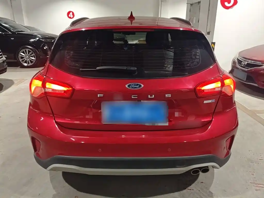 Ford Focus Active — фото 6