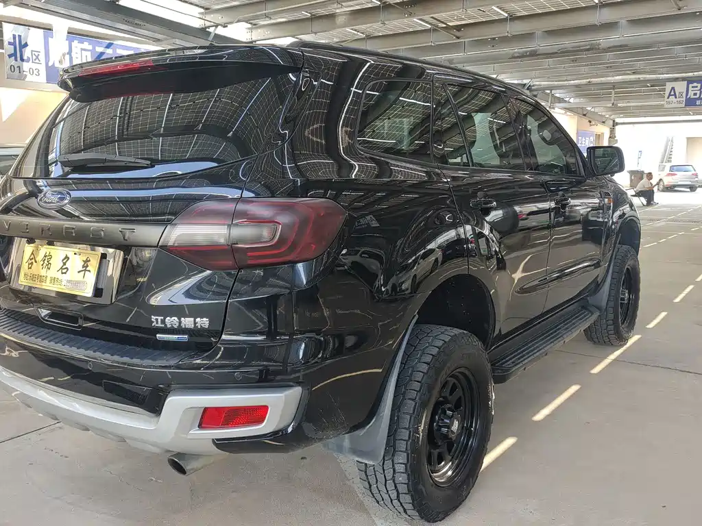 Ford Everest — фото 6