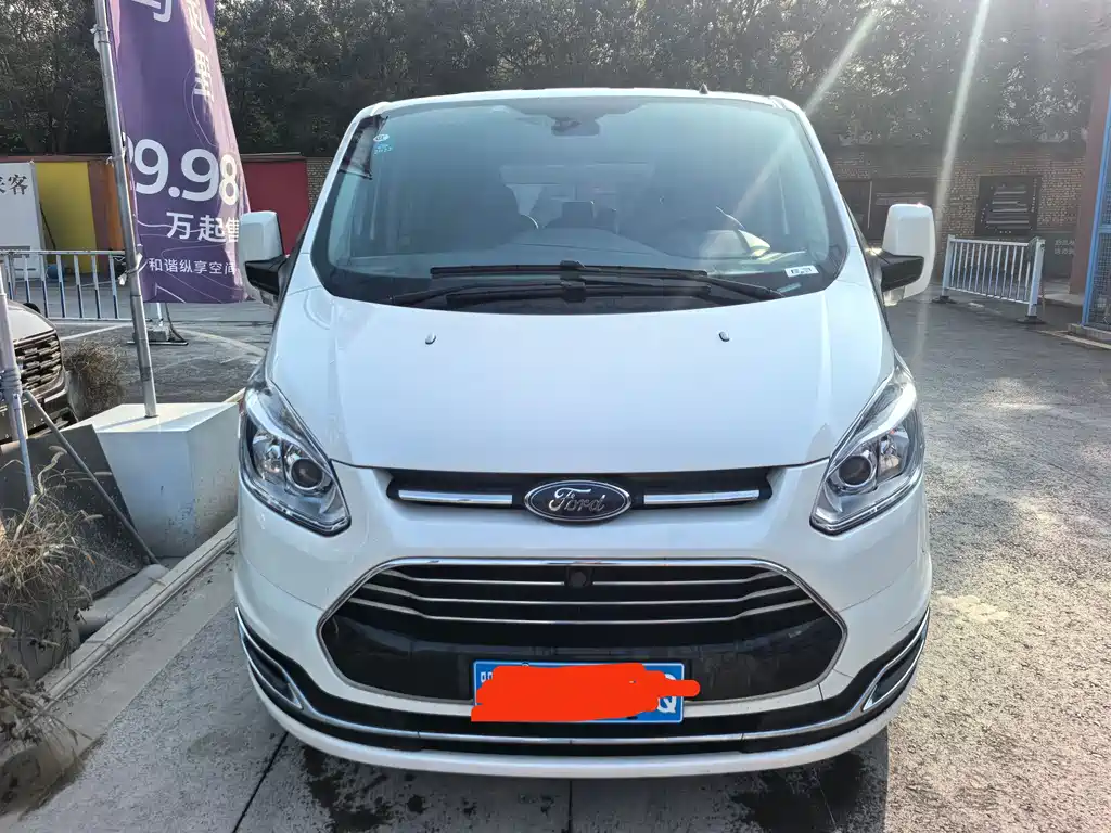 Ford Tourneo — фото 2