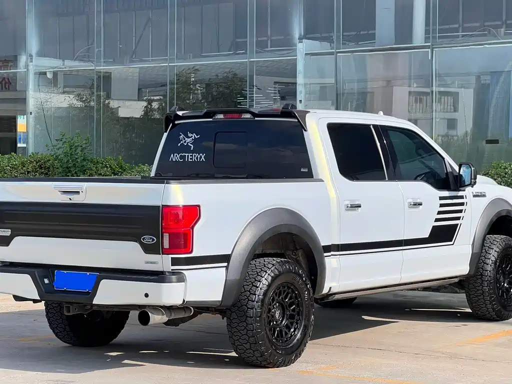 Ford F-150 Raptor — фото 7