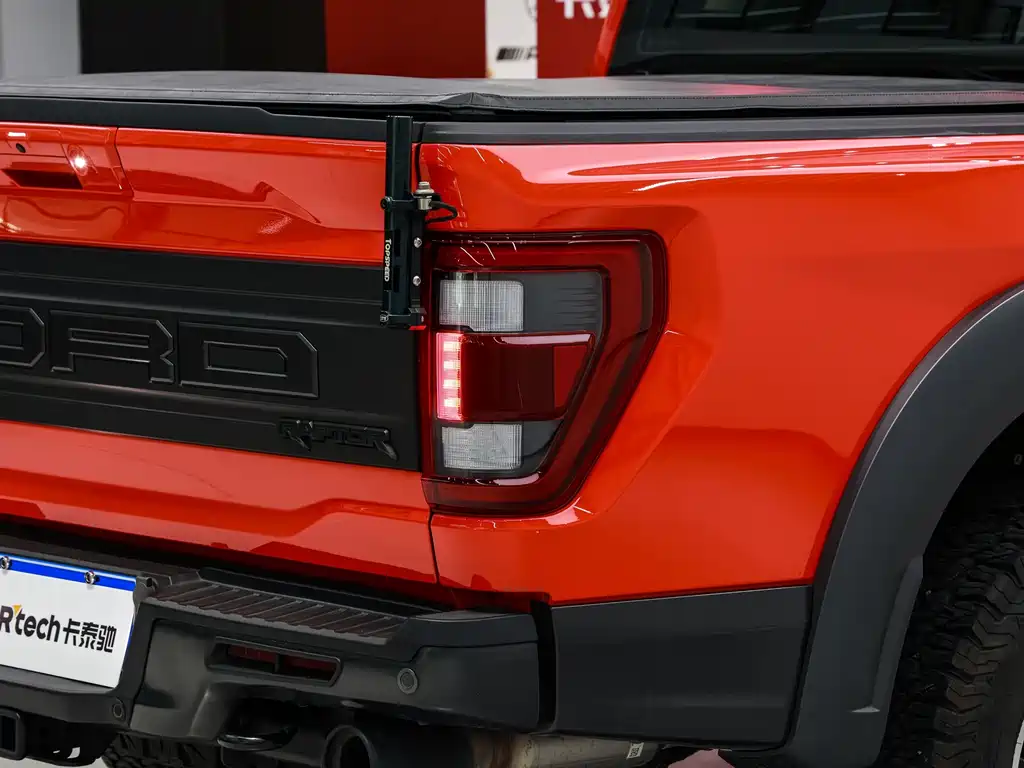 Ford F-150 Raptor — фото 8