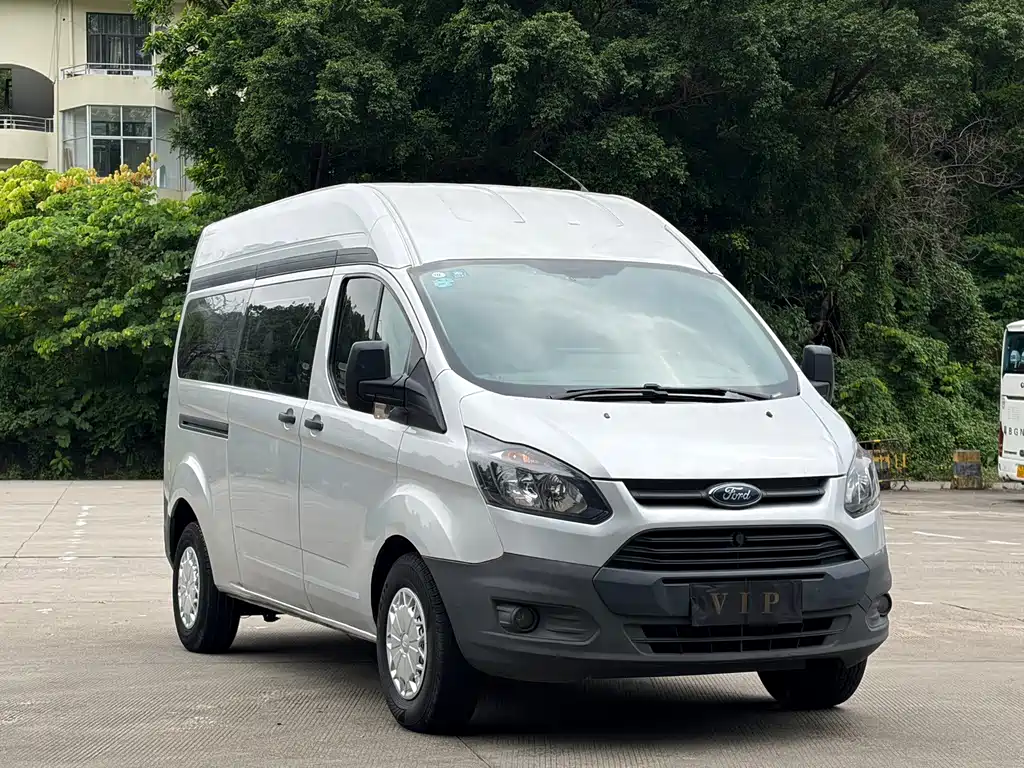Ford Transit — фото 2