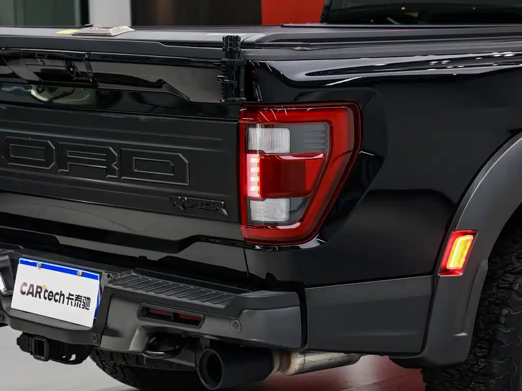 Ford F-150 Raptor — фото 9