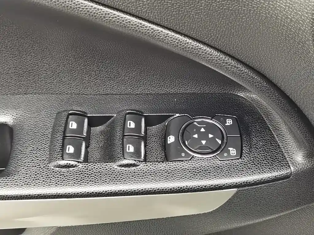 Ford Ecosport — фото 9