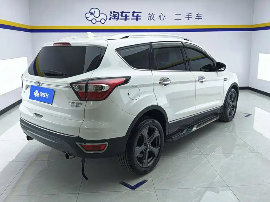 Ford Kuga — фото 3