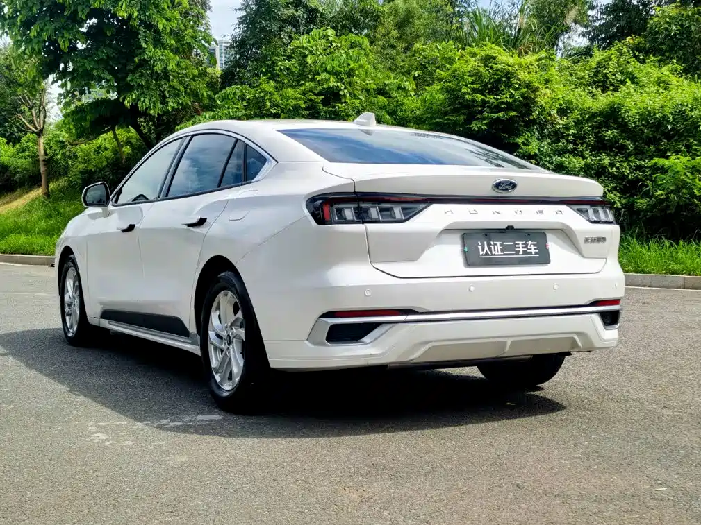 Ford Mondeo — фото 5