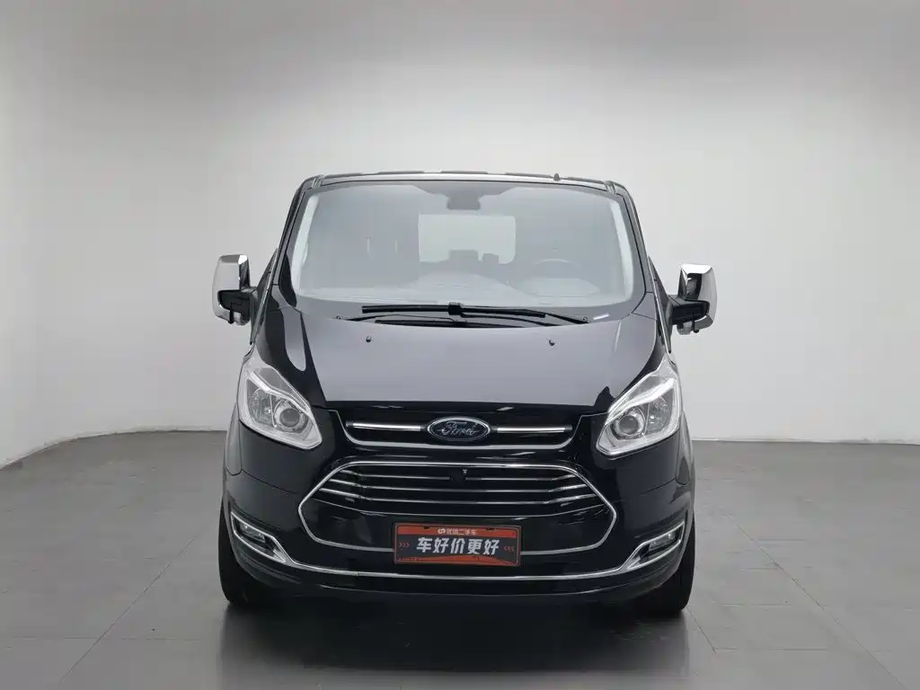 Ford Tourneo — фото 3