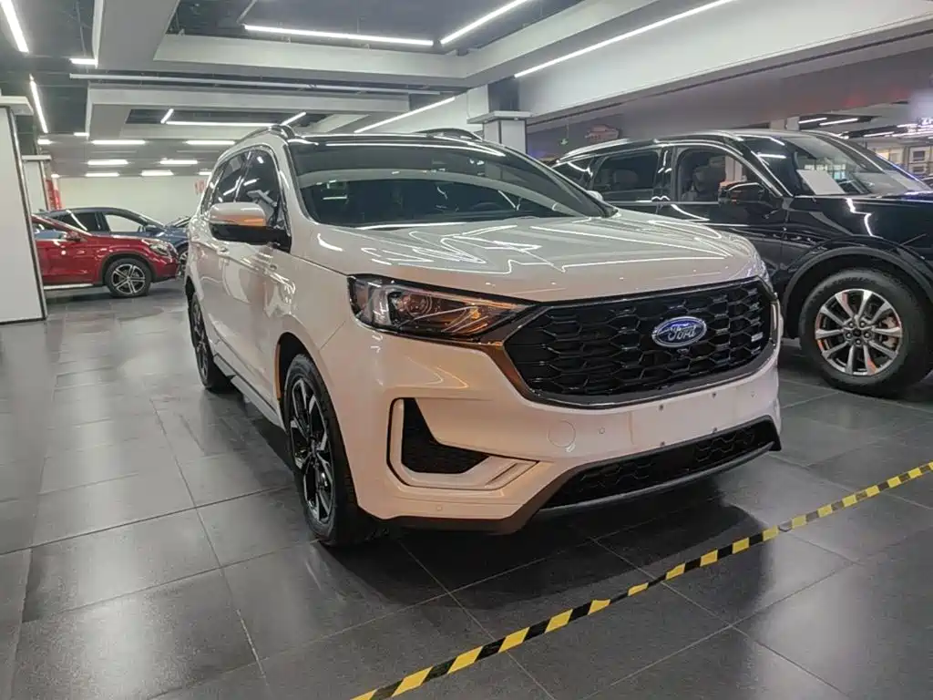 Ford Edge — фото 4