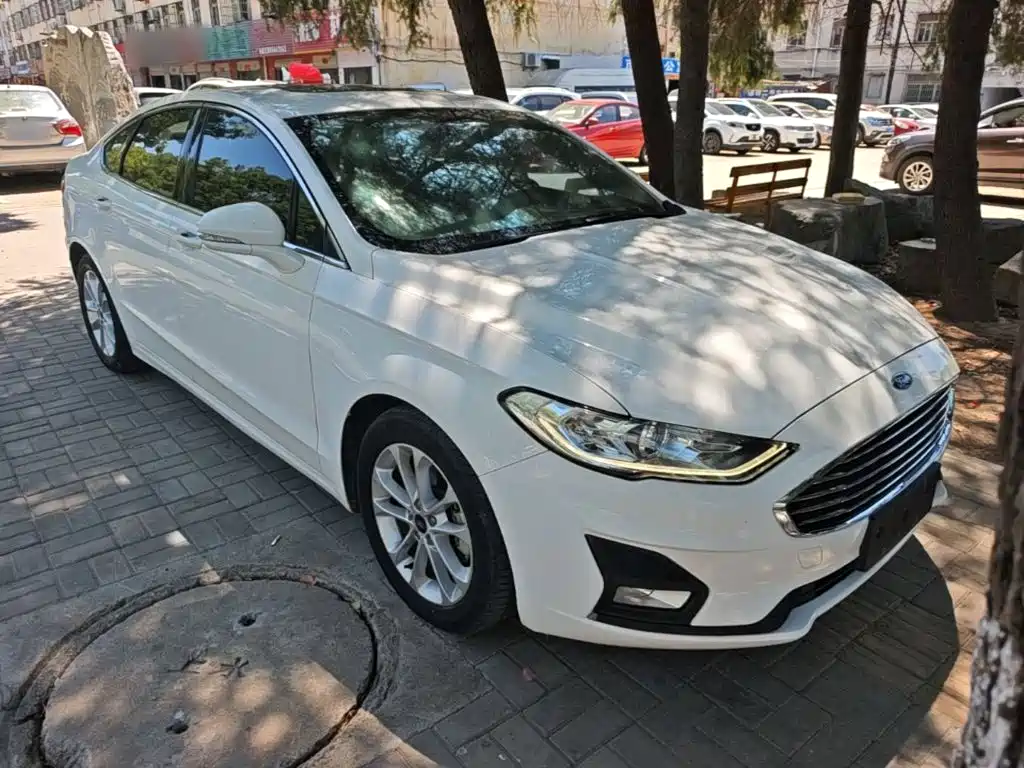 Ford Mondeo — фото 4