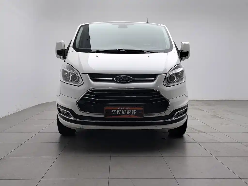 Ford Tourneo — фото 3