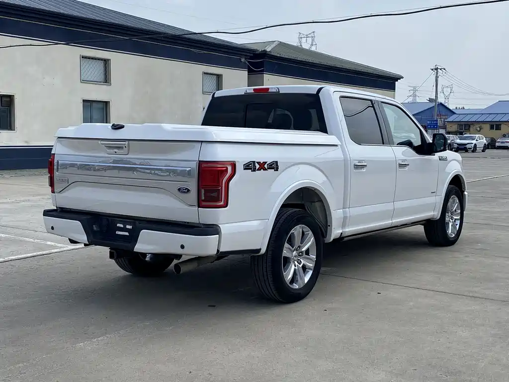 Ford F-150 Raptor — фото 9