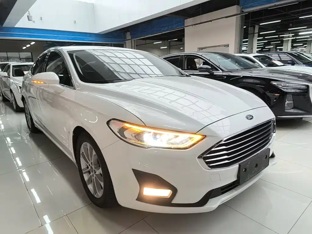 Ford Mondeo — фото 4