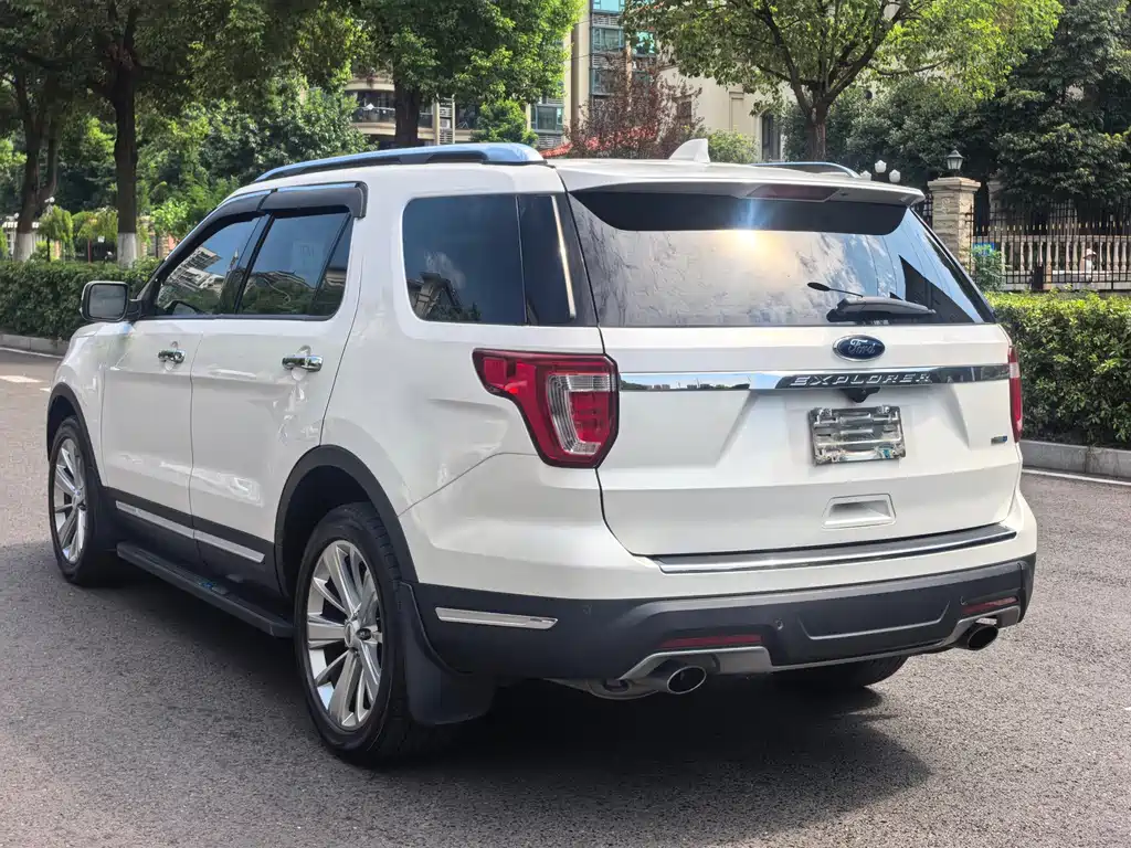 Ford Explorer (Import) — фото 11