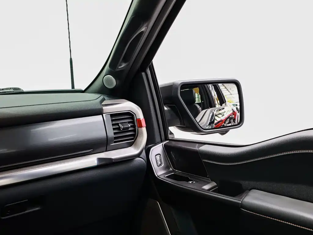 Ford F-150 Raptor — фото 19