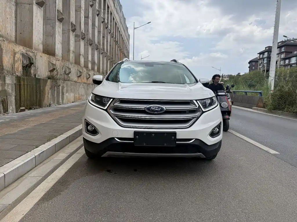 Ford Edge — фото 2
