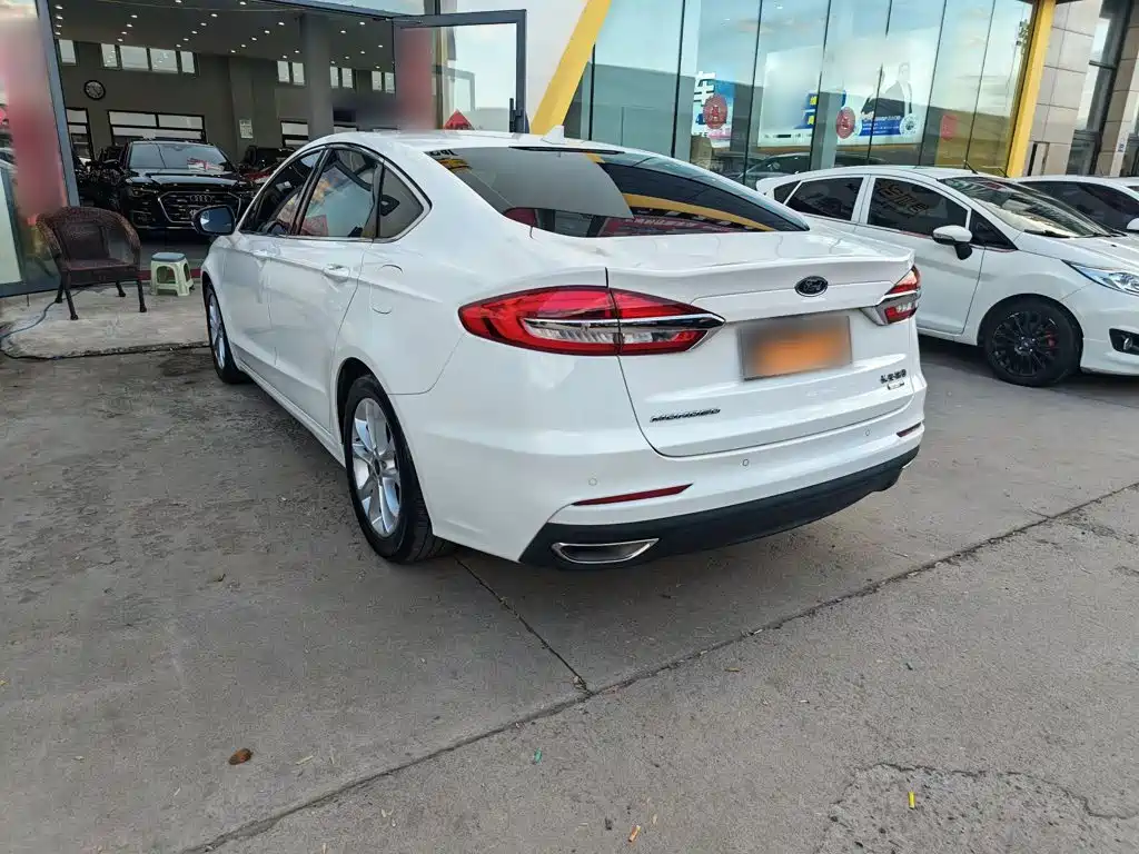 Ford Mondeo — фото 4