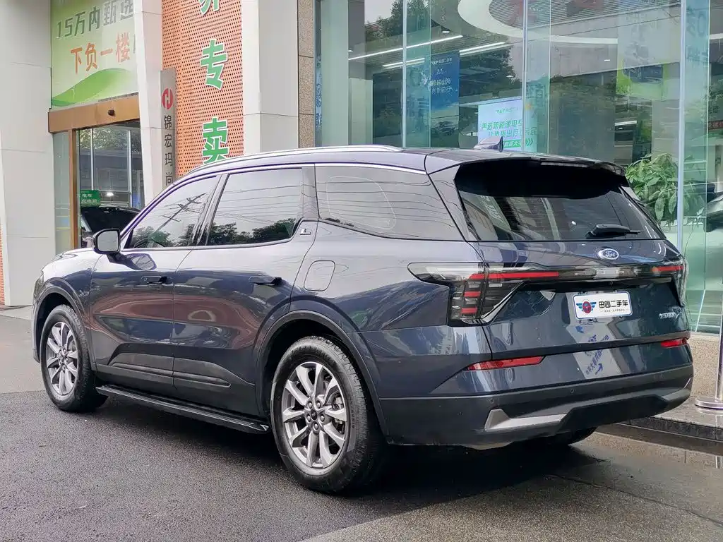 Ford Edge — фото 4