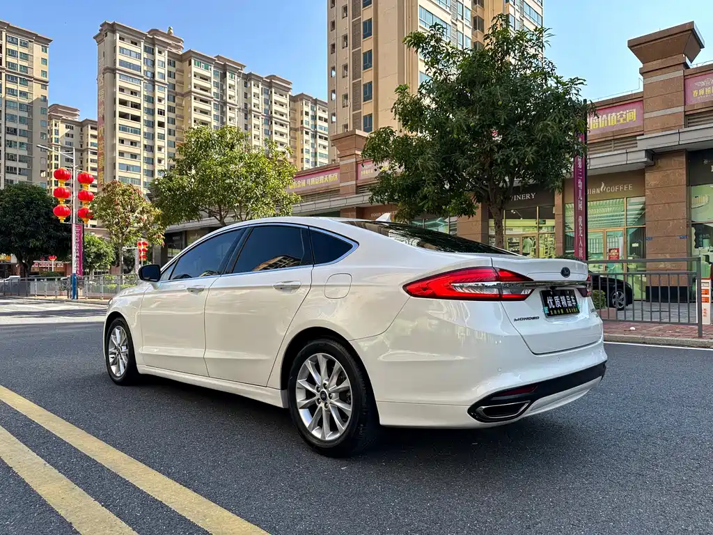 Ford Mondeo — фото 4