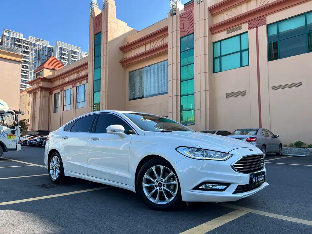 Ford Mondeo — фото 3