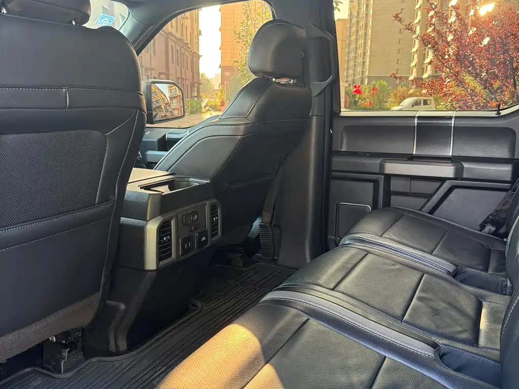 Ford F-150 Raptor — фото 9