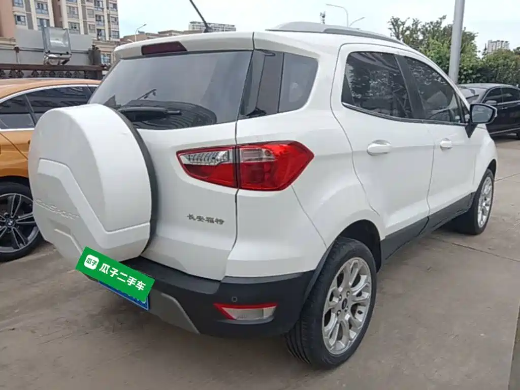 Ford Ecosport — фото 7