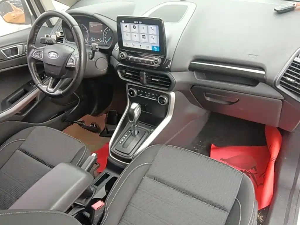 Ford Ecosport — фото 10