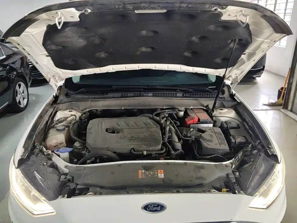 Ford Mondeo — фото 20