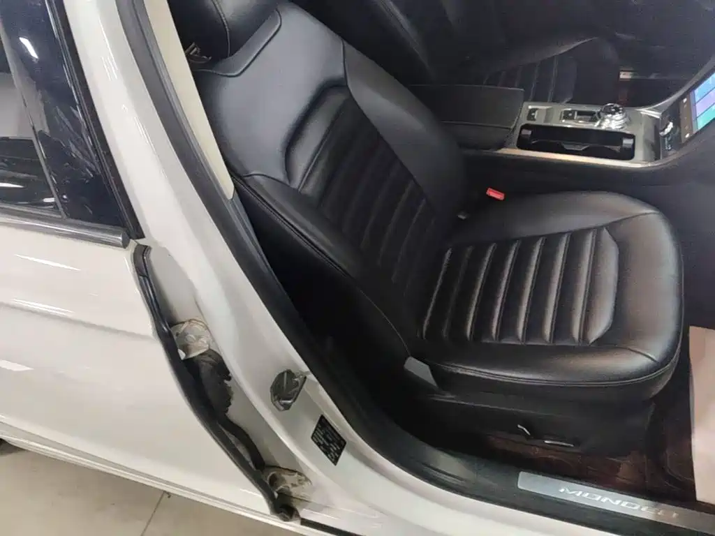Ford Mondeo — фото 25