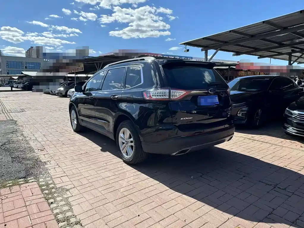 Ford Edge — фото 7