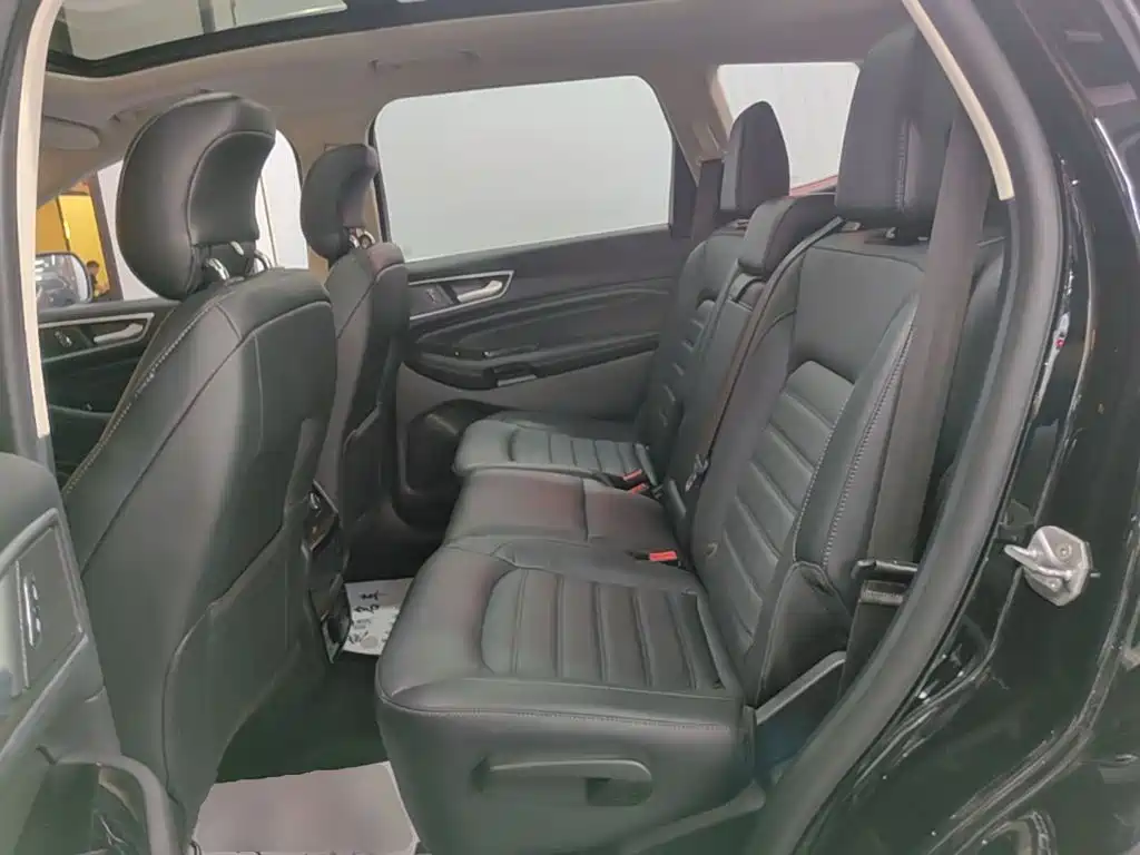 Ford Edge — фото 17