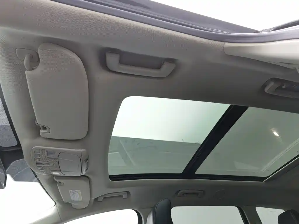 Ford Edge — фото 14