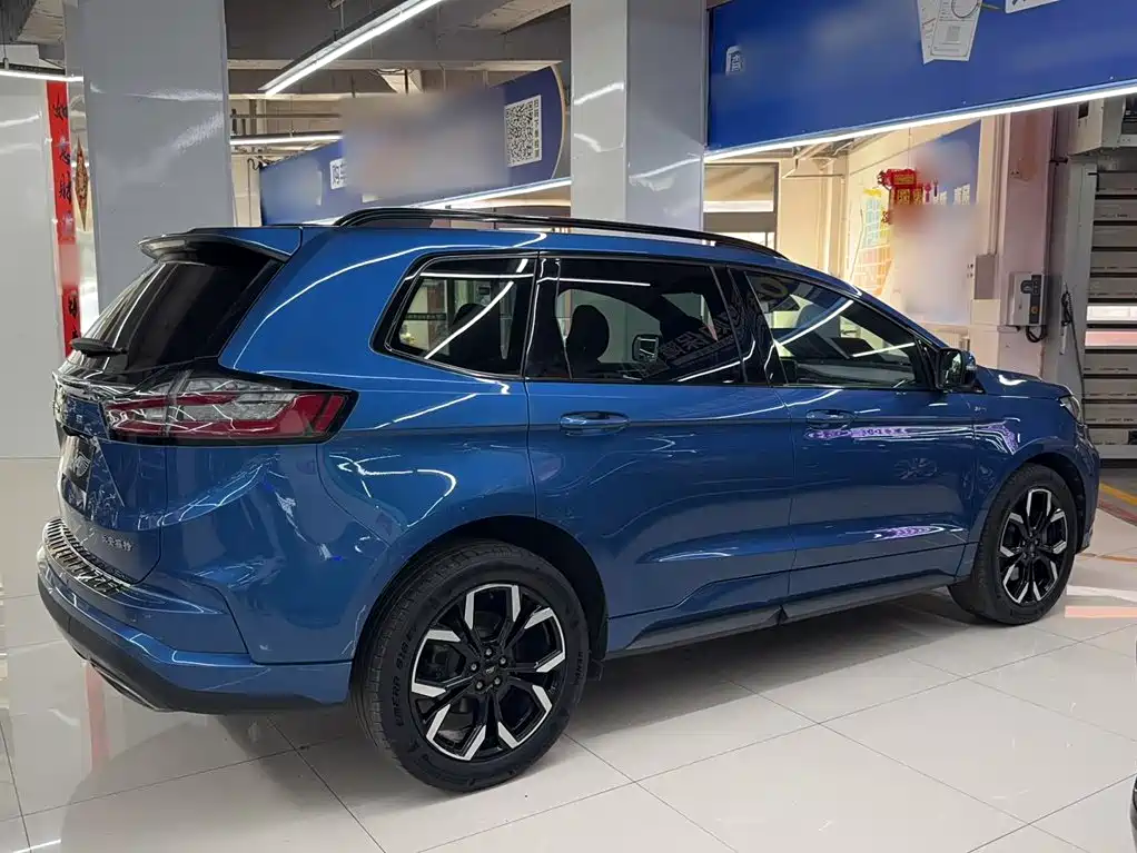 Ford Edge — фото 7