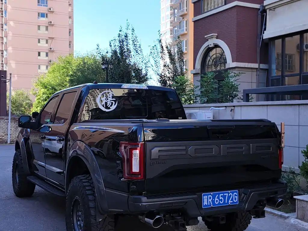 Ford F-150 Raptor — фото 9