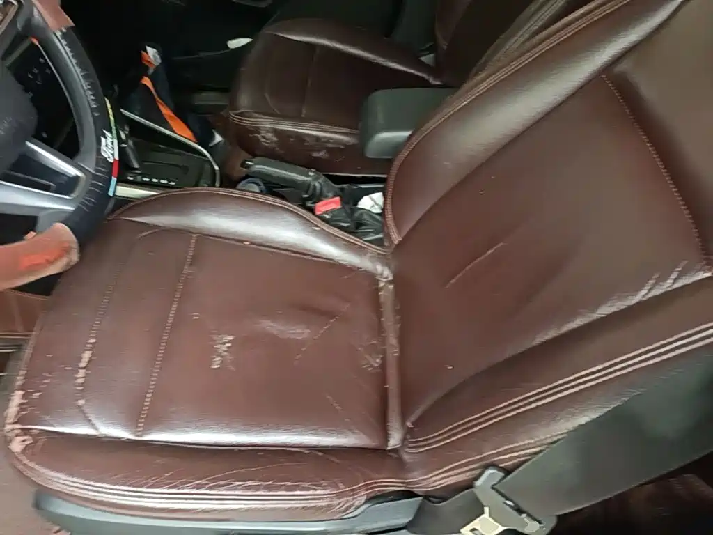 Ford Ecosport — фото 15
