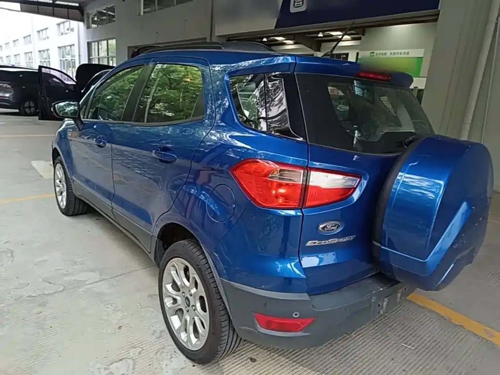 Ford Ecosport — фото 5