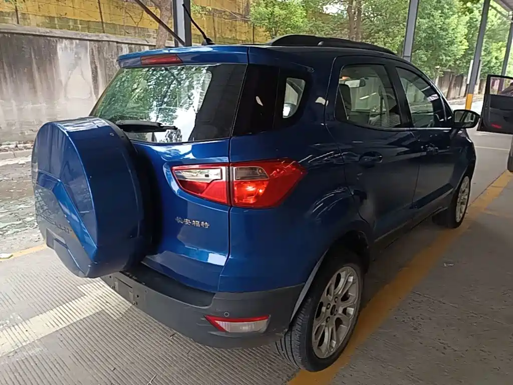 Ford Ecosport — фото 7