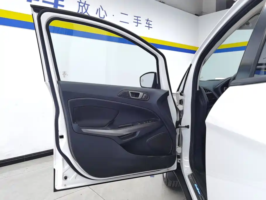 Ford Ecosport — фото 7