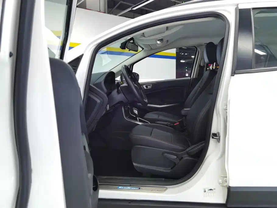 Ford Ecosport — фото 9